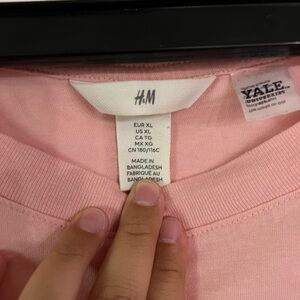 H&M Yale Tshirt